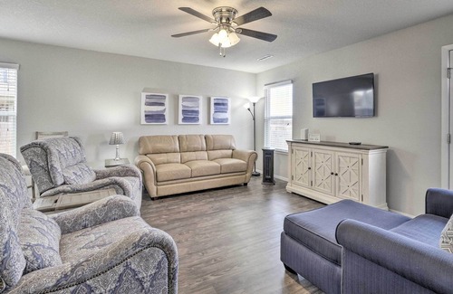 Bentonville - Fayetteville Haus | NEW! Chic Springdale Abode w/ Community Amenities