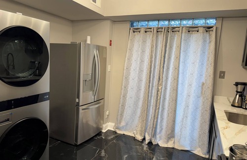 Park View Haus | CHIC Stylish Townhouse in DC - RARE