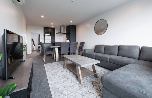 Newton Wohnung | Chic Urban Retreat in Grey Lynn