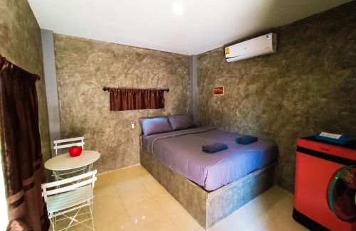 Tha Wang Pha Haus | Chill loft โฮมเสตย์
