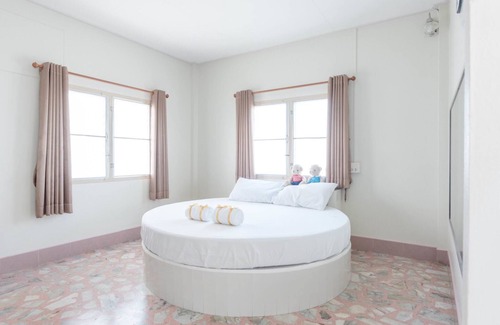 Khlung Hotel | Chimphli Hotel