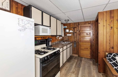 Chippewa Lake Kabine | Chippewa Bluffs Resort Combined 3BR 3BA Cabins