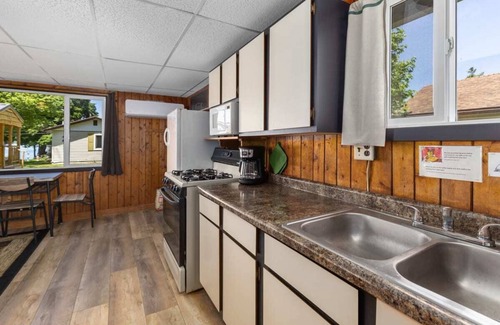 Chippewa Lake Kabine | Chippewa Bluffs Resort Combined 3BR 3BA Cabins