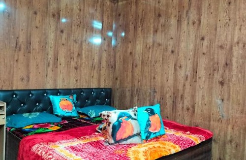 Dugalbitta Haus | CHOPYA DEVRIYATAL MID POINT HOME STAY
