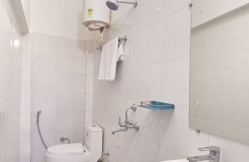 Paharganj Kabine | Chowdhry Tourist Lodge- Paharganj-NDLS