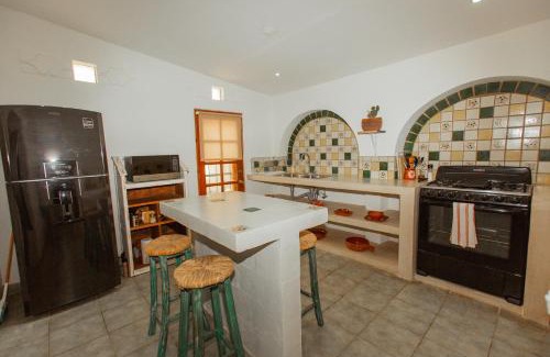 Todos Santos Haus | Cien Palmas- Authentic Mexican Casita 1 -Downtown