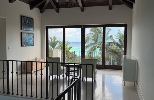 Gambier Haus | Cima del Mar (Top of the Sea) Hilltop, private 180 degree ocean view
