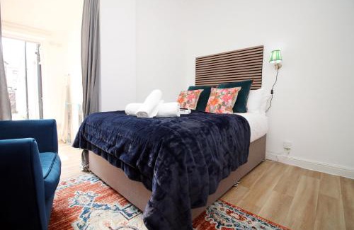 Grangetown Wohnung | City Stay! Smart TVs in every room! Sleeps 4 & Parking Available, 2 min walk to Shops, Bars and Restaurants