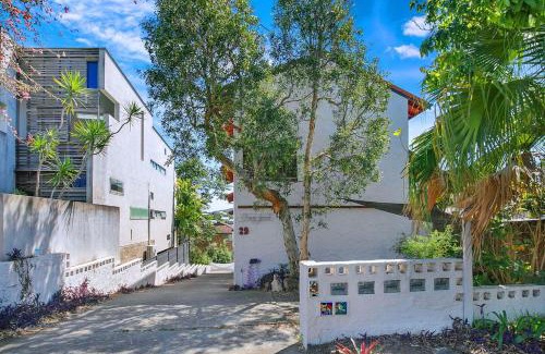 Indooroopilly Haus | Clarence Corner - Contemporary meets Cottage Style