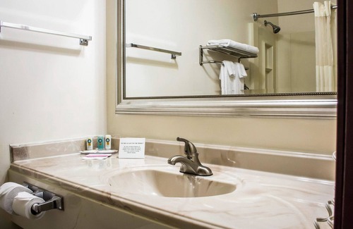 Winslow Hotel | Clarion Pointe Winslow I-40