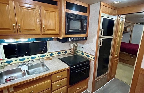 Sicamous Haus | Class A RV on Tree Streets