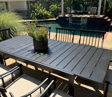 University District Villa | Classic Central Memphis Four Bedroom Home