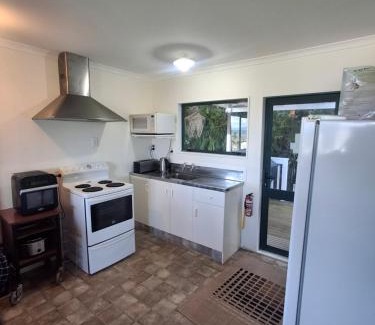 Tapu Haus | Classic Kiwi Beach Batch