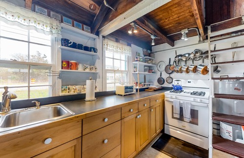 East Chop Haus | Classic Oak Bluffs Beach House | Excellent Harbor Views | Near Shops & Dining