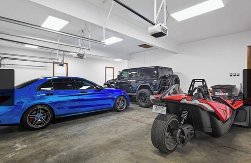 Duquesne Haus | Classy 4 bedrooms 4 bathrooms house with pool &hot-tub in up scale neighborhood