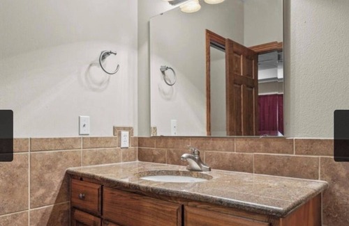 Duquesne Haus | Classy 4 bedrooms 4 bathrooms house with pool &hot-tub in up scale neighborhood