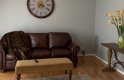 Willow Springs Haus | Classy and Sophisticated Townhome in quiet area