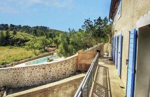 Villeseque-des-Corbieres Wohnung | Classy Apartment in Villesèque-des-Corbières with Swimming Pool