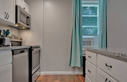 Gorham Wohnung | Clean 1BD | Quiet | Long Term Friendly