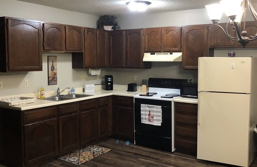 Aberdeen Wohnung | Clean and Comfy!! 2 Bedrooms!