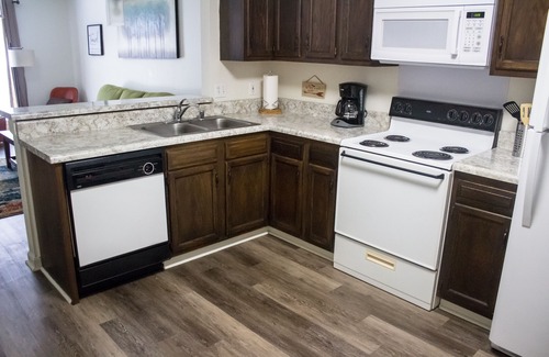 Conway Haus | SAUBER UND KOMFY Conway TownHome!