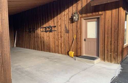 Tetonia Haus | Badger Creek Bunkhouse