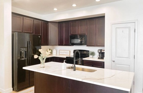 Midvale Villa | Clean and open remodeled luxury townhouse!