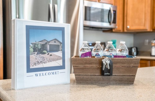 Anthem at Merrill Ranch Haus | Clean and Updated in Sun City Anthem at Merrill Ranch 55+ Community!