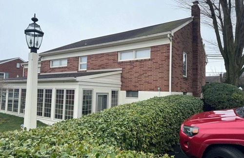New Holland Haus | CLEAN & COMFORTABLE EXTENDED STAY- Perfect for Business & Leisure Travelers