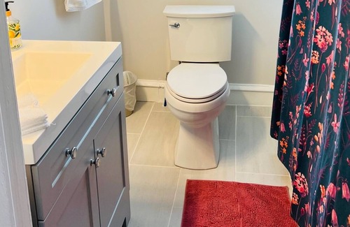 Magnolia Haus | Clean, cozy, and close to Philly!