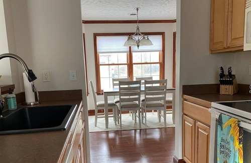 Chippewa Lake Haus | Clean, Cozy Lake House For An Upscale Stay