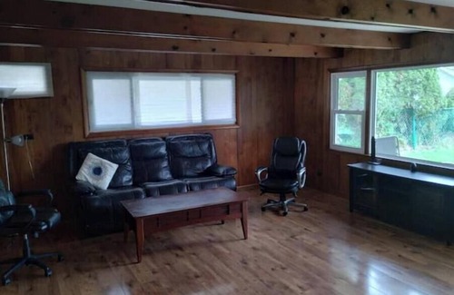 Arlington Heights Haus | Nice home in quiet neighborhood