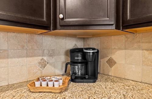 Cave Springs Haus | Clean Private House - 3 Miles From Pinnacle Hills, 5 Miles From XNA