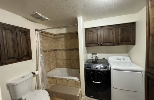 Highland Wohnung | CLEAN, SPACIOUS basement apartment located at the mouth of AF canyon