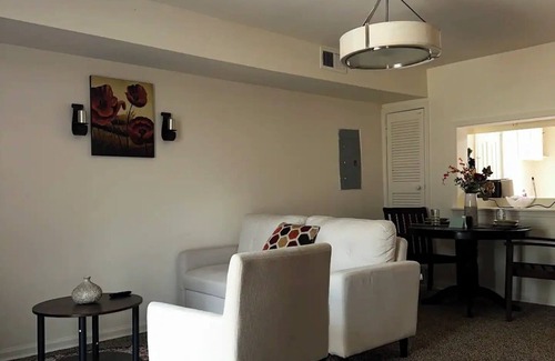 Memphis Eigentumswohnung | Clean, spacious Condo, Weekly Rental Discounts