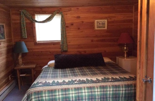 West Glacier Kabine | Clear Sky Resorts Deluxe Cabin