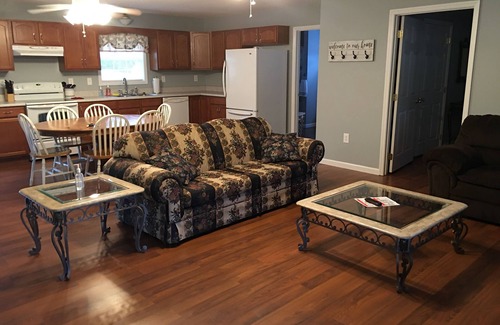Newcomb Haus | CLEARFORK CREEK LODGING & RV CAMPGROUND HOUSE
