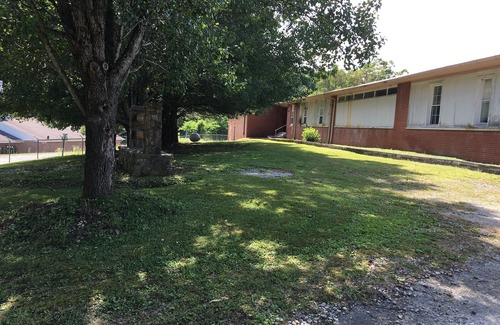 Newcomb Haus | CLEARFORK CREEK LODGING & RV CAMPGROUND HOUSE