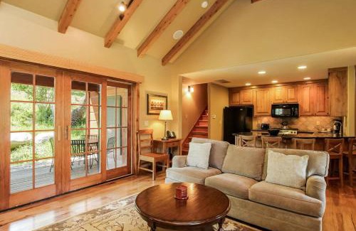 Tamarack Resort Haus | Clearwater Cottage 87 at Tamarack Resort by Casago McCall - Donerightmanagement