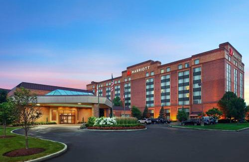 Warrensville Heights Hotel | Cleveland Marriott East