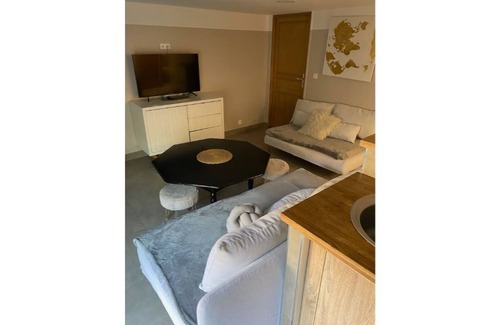 Livry-Gargan Wohnung | CLICHY SOUS BOIS RECENT & WARM APARTMENT