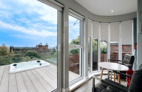 Gorleston-on-Sea Haus | Cliff Cottage - Luxurious Seaview Retreat