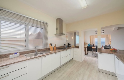 Canico Villa | Cliff Top Villa, Magnificent Seaview | Aquarela