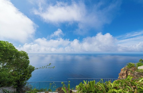 Canico Villa | Cliff Top Villa, Magnificent Seaview | Aquarela