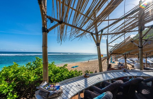 Ungasan Villa | Cliffront Tropical Villa Cantik