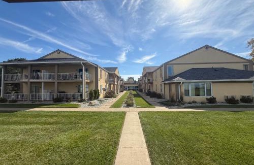 Port Clinton Hotel | Clinton Inn & Suites