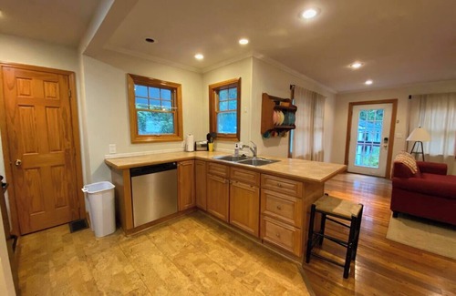 Clintonville Haus | Clintonville Charmer | Walk to Great Restaurants!