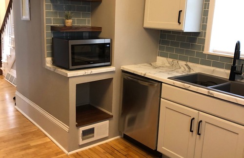 Eau Claire Wohnung | Close to Downtown & UWEC