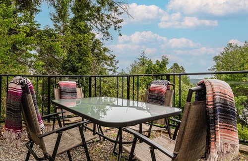 Salt Spring Island Wohnung | Close to Ganges. 2br 1bath apartment. Peaceful treed setting