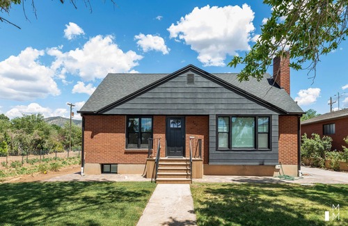 Cedar City Haus | Close to historic downtown Cedar City, SUU, and the Shakespeare Festival.